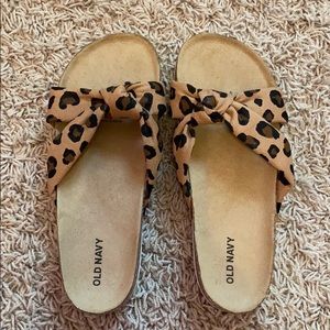 WOMENS CHEETAH PRINT KNOT TIE SLIP-ON SANDALS! ⬇️